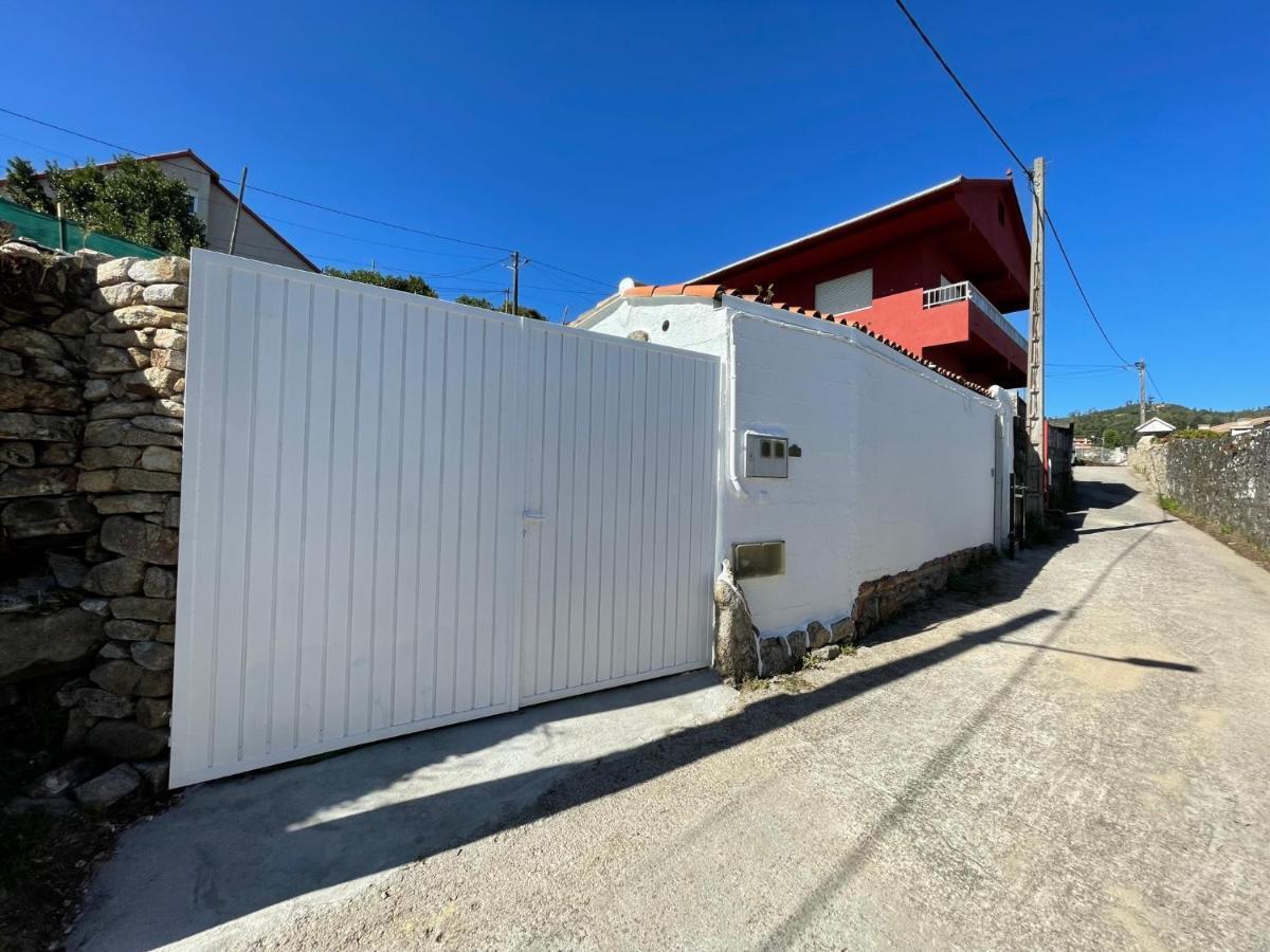 Casita Independiente Y Tres Apartamentos Con Piscina Ladeira Playa Baiona Esterno foto