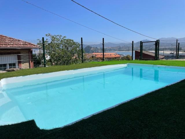 Casita Independiente Y Tres Apartamentos Con Piscina Ladeira Playa Baiona Esterno foto