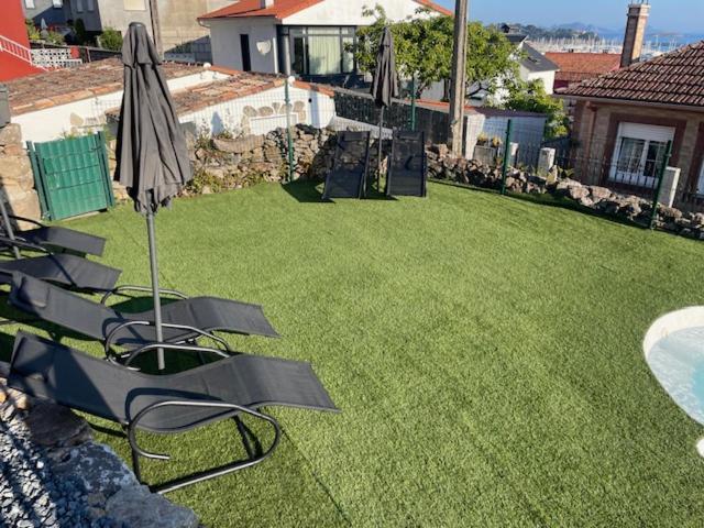 Casita Independiente Y Tres Apartamentos Con Piscina Ladeira Playa Baiona Esterno foto