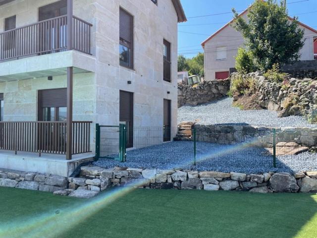Casita Independiente Y Tres Apartamentos Con Piscina Ladeira Playa Baiona Esterno foto